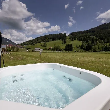 Murau Chalet 20 شاليه Lassrchberg